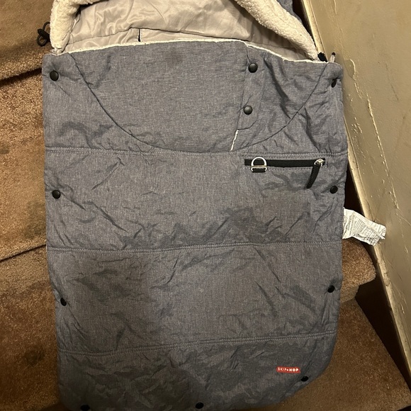 Skip hop winter bundle stroller cover - Picture 3 of 4